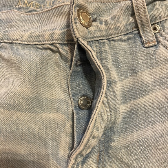 AE Shorts - Picture 3 of 4